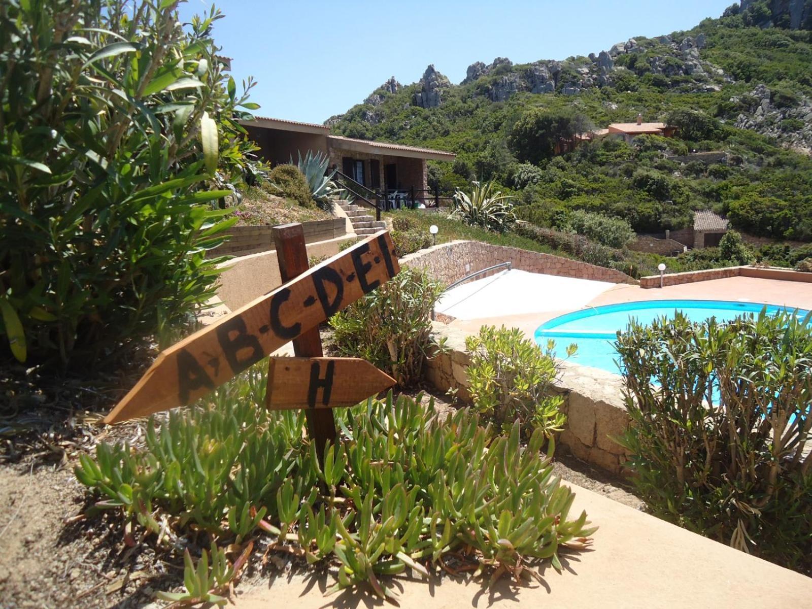 Villini Cala Del Sole - Infinityholidays Costa Paradiso Exteriör bild
