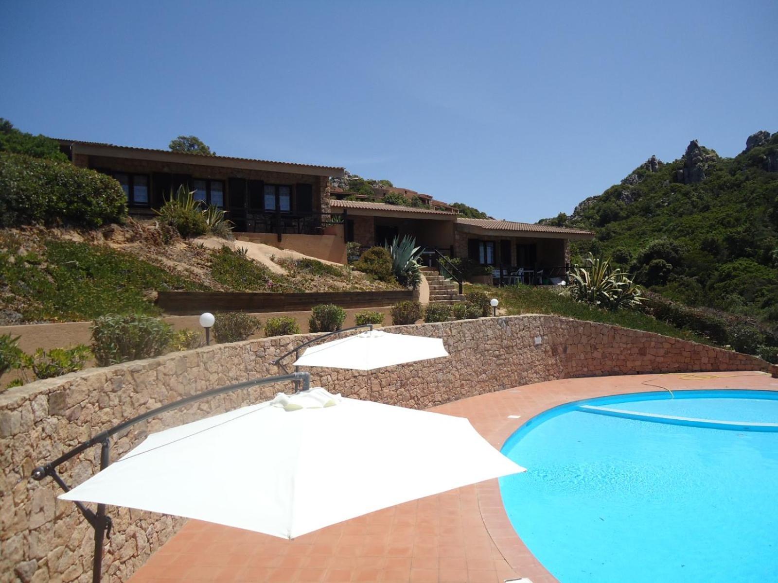 Villini Cala Del Sole - Infinityholidays Costa Paradiso Exteriör bild